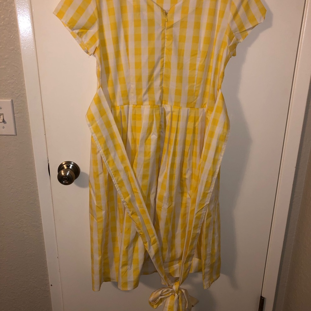 Dress - Picture 2 of 3